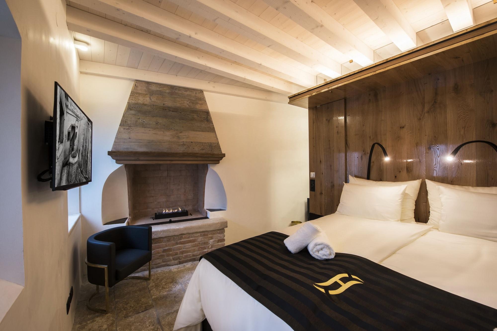 Spirito Santo Palazzo Storico Hotel Ровин Екстериор снимка